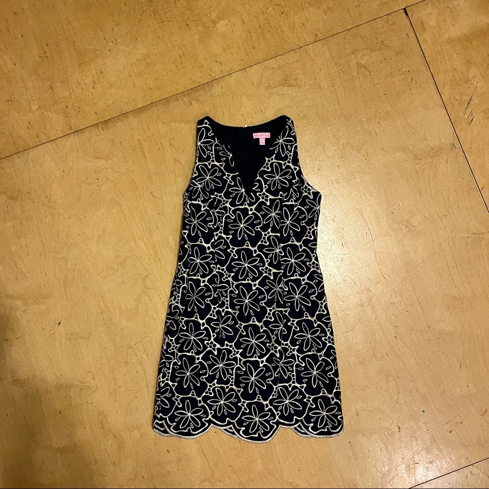 Lilly Pulitzer dress. Navy and gold. Excellent condition. Casual and dressy.